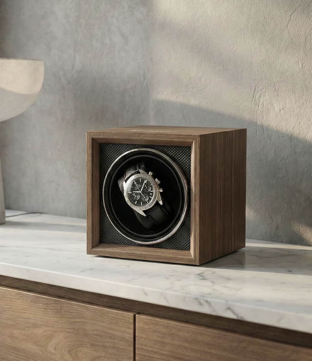 Mainspring London Accessory Mahogany Guardian Single-Slot Watch Winder