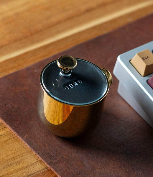 NUDGE COUNTER NANU ゴールドカウンター メタル製 専用ポーチ付 Nanu Design Inc. Nudge Hand Tally Counter – Windup Watch Shop