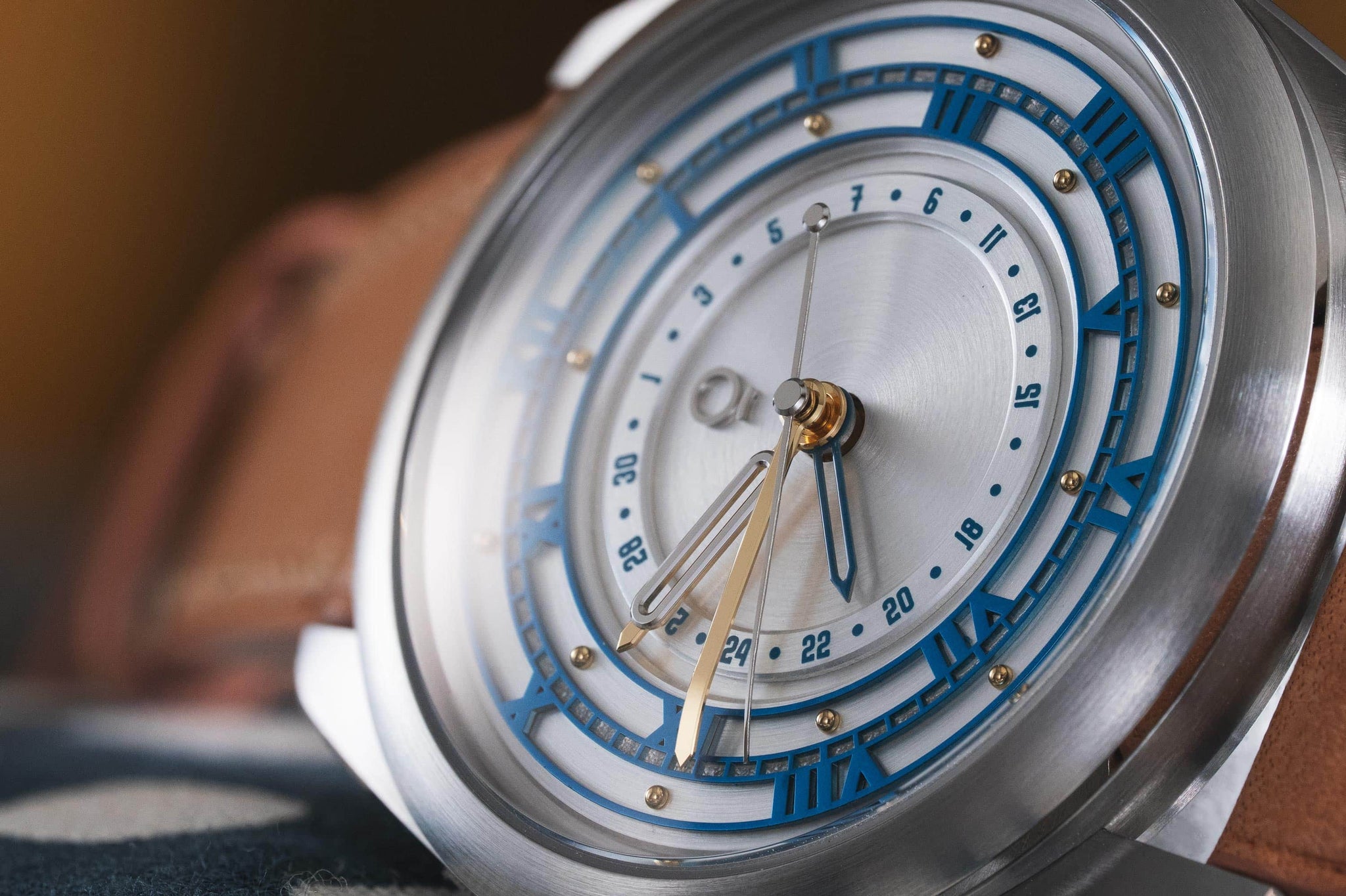 OraOrea Watch Coriolis Pointer Date - Skyline Silver