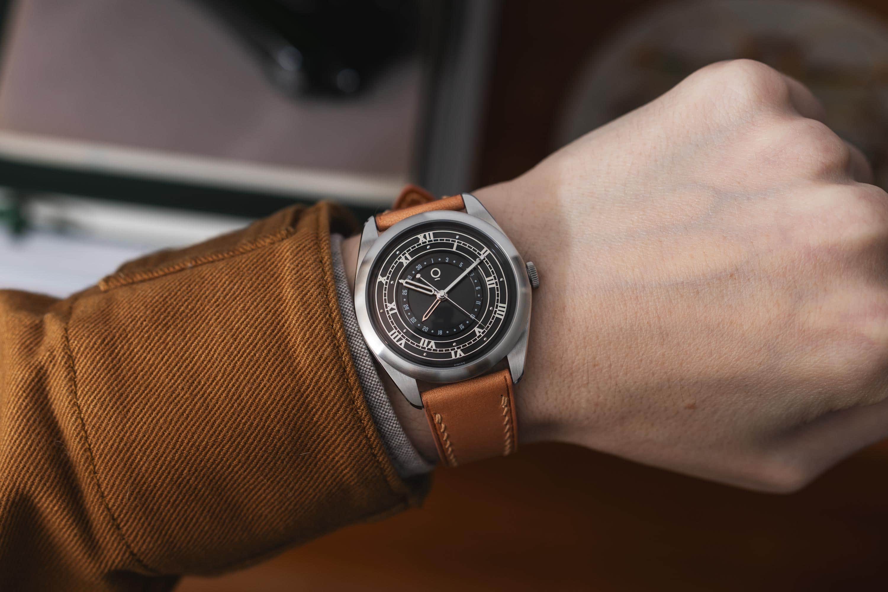OraOrea Watch Coriolis Pointer Date - Rhodium Black