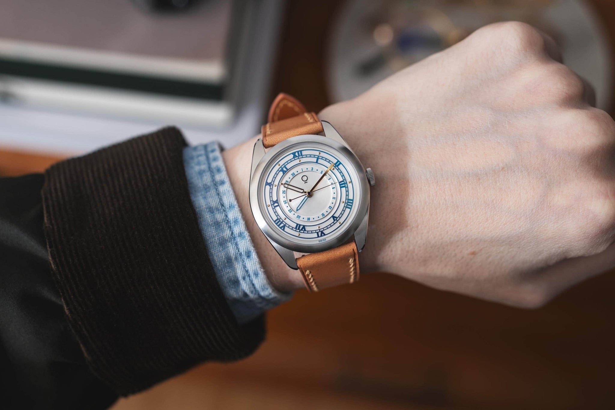 OraOrea Watch Coriolis Pointer Date - Skyline Silver