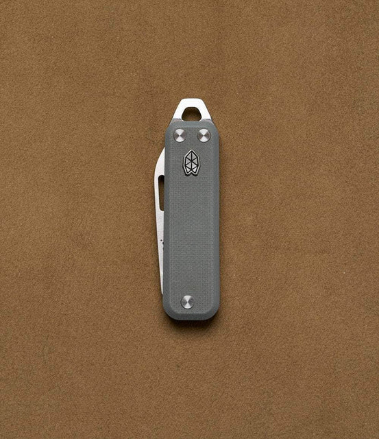 The James Brand EDC Primer Grey + Steel The Elko Knife